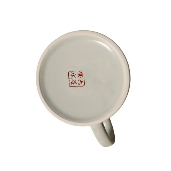 Cute Small Teacup Mug with Japanese Child at Play Design - Picture 4 of 5